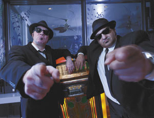 BluesBrothersPointing